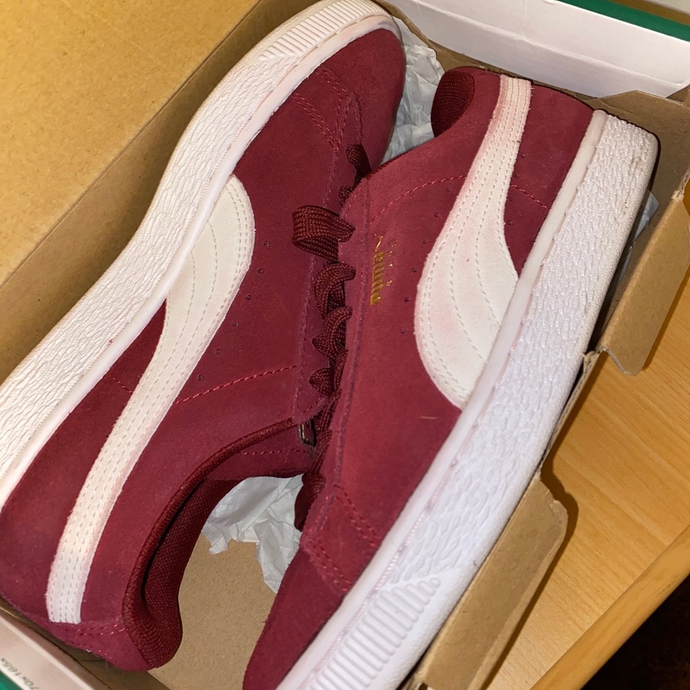 burgundy and nude suede pumas. - Picture 2 of 3